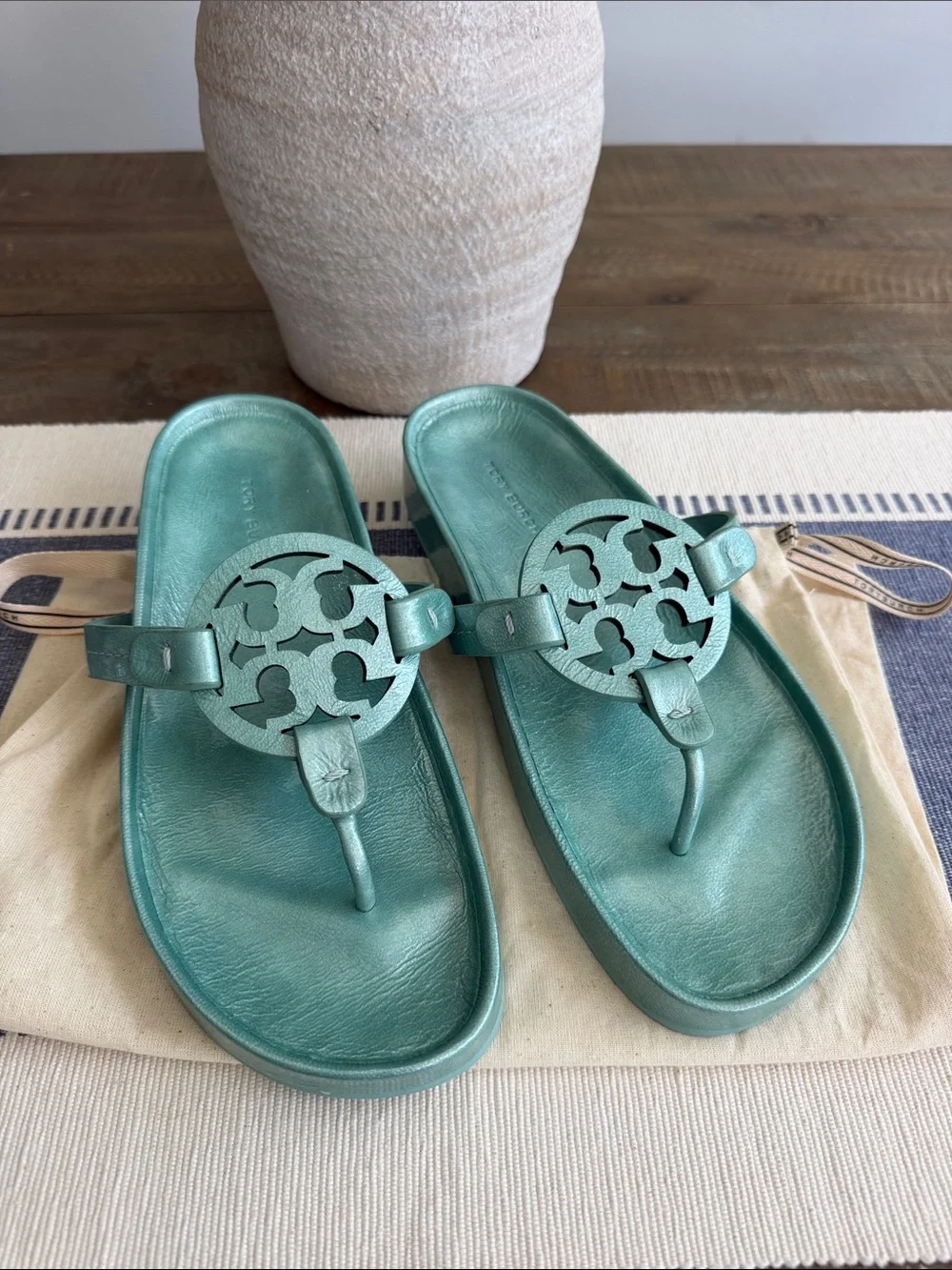 Tory Burch Miller Cloud Audrey Blue Leather Logo Thong Sandals